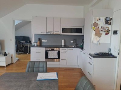 Pillweinstraße ,sonnige und ruhig gelegene Dachgeschosswohnung mit Terrasse im 4.OG mit Lift