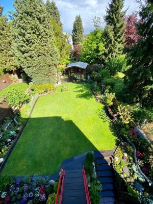 Bezugsfreie Wohnung über 2 Ebenen mit großem Garten und offenen Kamin zu verkaufen!