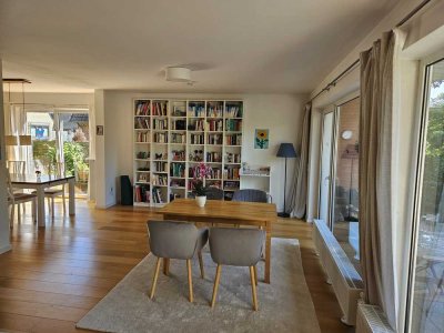 Schönes, lichtdurchflutetes Einfamilienhaus mit Garten und Garage in ruhiger Lage von Heide