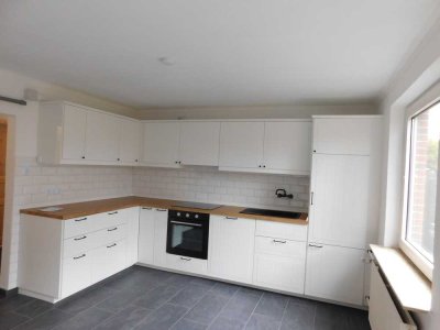 Schöne und sanierte 4-Zimmer-Wohnung mit gehobener Innenausstattung mit Einbauküche in Albersddorf