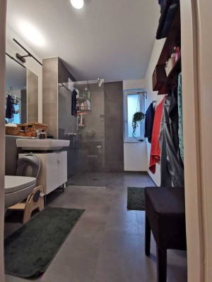 Gut geschnittene, große 4 Zimmer Wohnung in Longerich