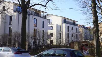 Verbindung von Stadt und Natur: 2-Zimmer-Wohnung mit Terrasse, in Parknähe und optionalem Parkplatz