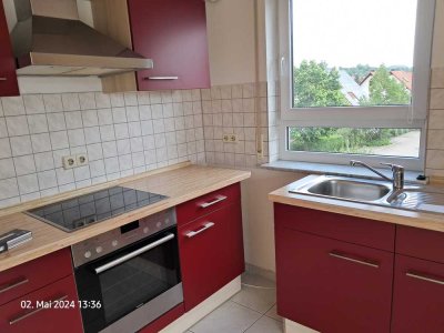 Attraktive und gepflegte 2,5-Raum-Dachgeschosswohnung mit Balkon und EBK in Bühlertann