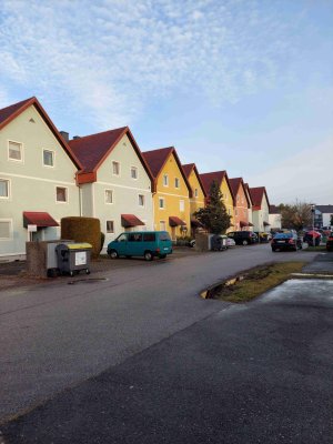 Teilmöblierte Dachgeschoß-Wohnung in Freindorf zu vermieten