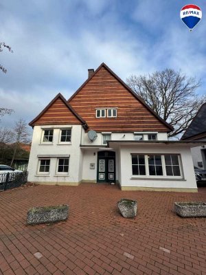 Renovierungsbedürftiges Ein- bis Zweifamilienhaus im Herzen von Lage