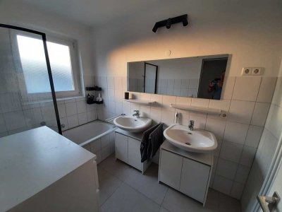 Stilvolle, gepflegte 3-Zimmer-Wohnung mit Balkon und Einbauküche in Reutlingen-Bronnweiler