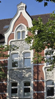 2-RAUM Jugendstil mit "Geschichte" ab 1903. FREI !