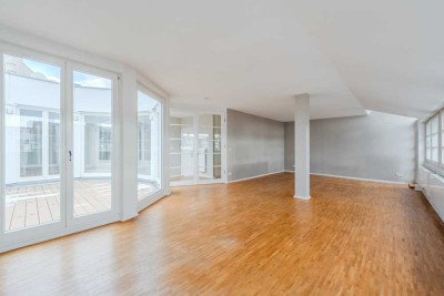 Lichtdurchflutetes Dachgeschoss mit Atrium und Stil – Exklusives Wohnen ! Provisionsfrei !