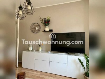 Tauschwohnung: Charmante 2-ZKB-Wohnung mit Balkon und Carport gg. größer