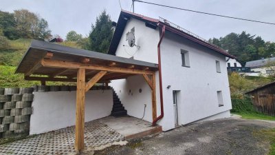 Wohnhaus mit Wirtschaftsgebäude in Töplitsch