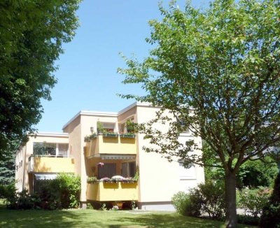 Sehr schöne  2-Zimmer Wohnung m. Balkon u. PKW-Stellplatz in Berlin-Hermsdorf, (Reinickendorf) 1. OG