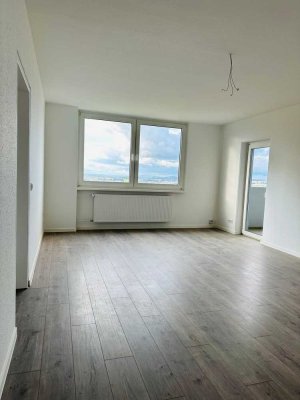 *wohnen über den Dächern von Lemgo* renovierte 4-Zimmerwohnung mit Balkon