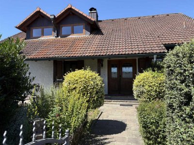 Charmantes Einfamilienhaus mit Wintergarten in ruhiger Lage