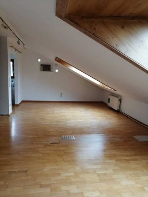 2-Zimmer-DG-Wohnung Teilmöbliert in Hügelsheim