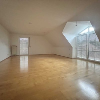 3-Zimmer Wohnung 
Besondere,großzügige Maisonette Wohnung mitten in Meitingen