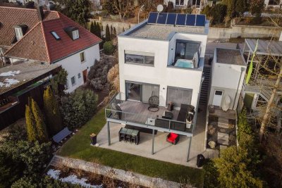 Architekten-Flachdachvilla in Landshut - 225qm Wohnluxus & Whirlpool | provisionsfrei