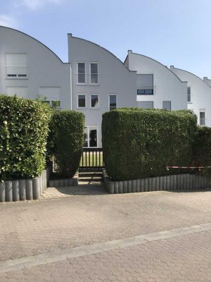Best Location in Wiesbaden-Sonnenberg, modernes und helles EFH/modern and bright house, kein Makler!