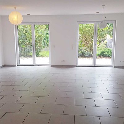Mainz-Bretzenheim: 5 Zi., 2 x Bad,  Wfl. ca. 200 qm, EBK, 4 x Pkw-Pl., beste familienfrdl. Lage!