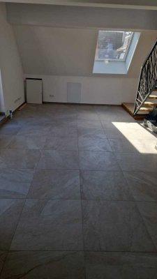 Geschmackvolle 3,5-Raum-DG-Wohnung mit  mit EBK in Göppingen bester City-Lage
