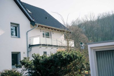 3-Zimmer-Wohnung mit Balkon im Grünen/Erstbezug nach Sanierung