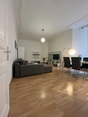 Bezugsfreie, ruhige Altbauwohnung - ideal für Paare & Berufstätige