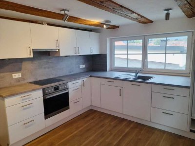Ihr neues Zuhause - geschmackvoll modernisierte Wohnung in charmantem Altbau