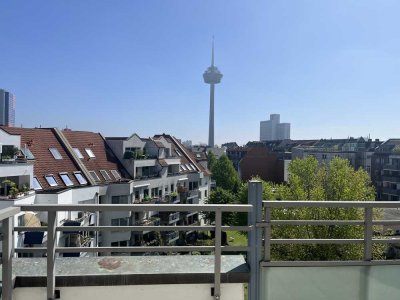 Schöne, ruhige 2-Zimmer-Wohnung im 5. OG,  Südwest-Balkon, in idealer Lage in Köln-Ehrenfeld (frei!)