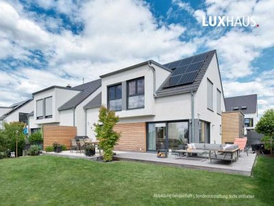 Stilvolle Doppelhaushälfte mit durchdachtem Grundriss von LUXHAUS