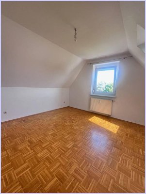 Nette Stadtwohnung in Feldbach, grüne ruhige Lage. 1 SZ, WZ, Küche, Bad/WC, Parkplatz, Garten.