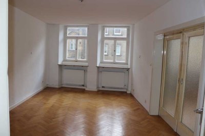 helle 3,5 Zimmer Etagenwohnung in der Innenstadt-Wg geeignet