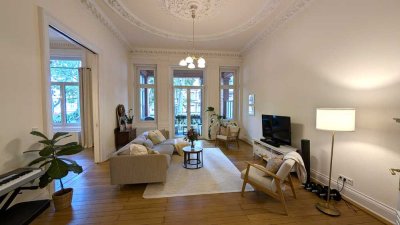 Schuch Immobilien - Herrschaftliche Altbauetage in Gründerzeitvilla mit Parkplatz