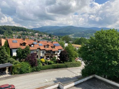 Exklusive, gepflegte 2-Zimmer-Wohnung mit Balkon und EBK in Deggendorf (Kreis)