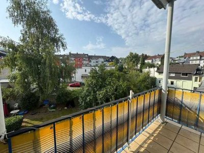 Tolle Altbauwohnung im Herzen Gevelsbergs! 3,0-Zimmer-Wohnung mit Balkon