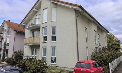 Großzügige 3 Zimmerwohnung, Garage und Stellplatz in sehr ruhiger Sackgasse zu vermieten