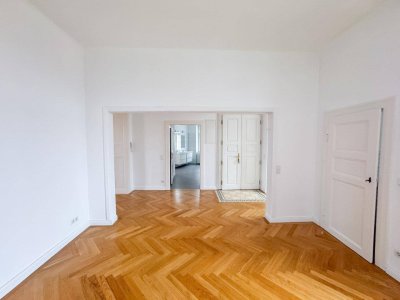 Großzügige 3-Zimmer-Altbauwohnung mit 2 Balkonen in Klosterneuburg mit traumhaftem Blick auf das Stift Klosterneuburg!