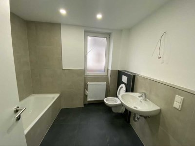 Kernsaniert 3 ZKB 85 qm mit eigenem Gartenbereich und Terrasse