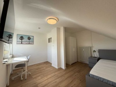 Stgt.-West, Neugründung, schön möbliertes WG-Zimmer, neue Möblierung, Einbauküche, Hölderlinplatz