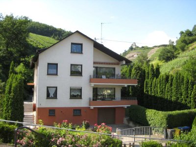 Kobern - Helle DG-Wohnung in grüner Ortsrandlage