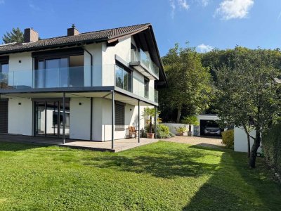 Exklusives Anwesen am Godelsberg mit großem Gästehaus und herrlicher Aussicht