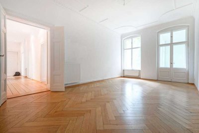 Stilvolles Wohnen im Altbauensemble von 1905 – großzügig, ruhig & bezugsfrei