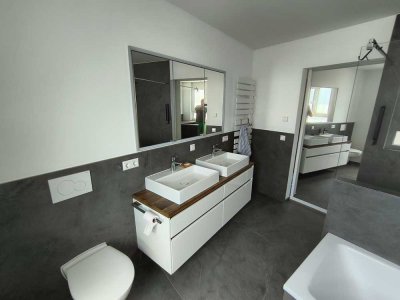 Attraktive 6-Zimmer-Doppelhaushälfte mit gehobener Ausstattung, EBK und begehbarer Kleiderschrank