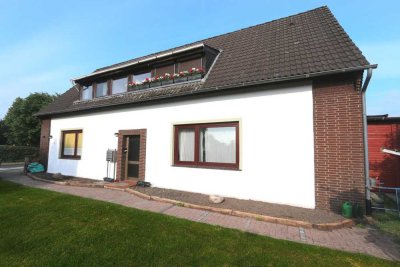 Gepflegtes MFH mit 4 vermieteten Wohnungen in Oyten