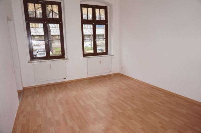 Frei ab 1.10.26  ! Küche mit Balkon  - kleines sep. Arbeitszi. !!!