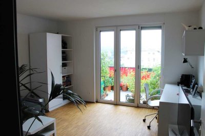 Gepflegte, helle 2-Zimmer-Wohnung / Appartement mit Balkon und EBK