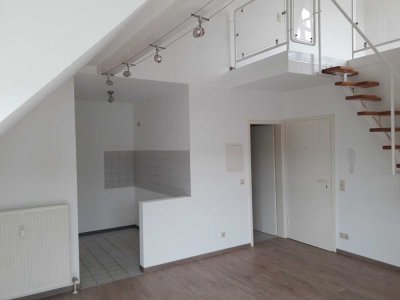 Gepflegte 1,5-Zimmer-DG-Wohnung mit Balkon in Höhr-Grenzhausen