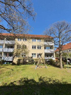 Lichtdurchflutete, 4-Zi. Whgn,WG geeignet, Balkon ,Einbauküche