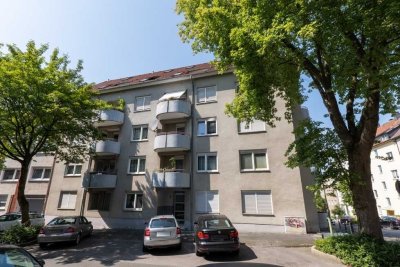 108 m² große ETW mit zwei Loggien, G-WC, Aufzug und Tiefgarage in einer Seitenstraß