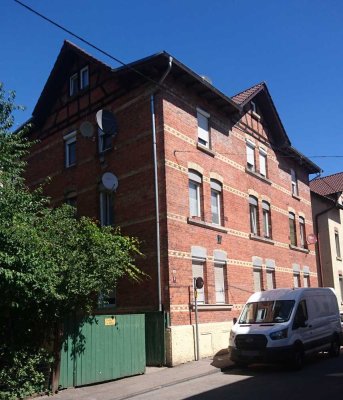 Gepflegte 2-Zimmer-Wohnung mit Balkon und Einbauküche in Stuttgart-Bad Cannstatt