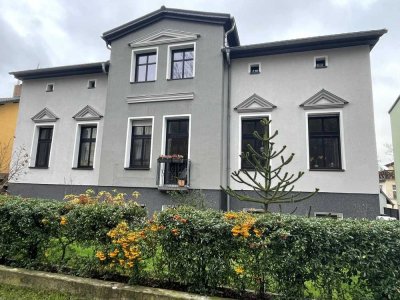 Exklusives, teilgewerblich nutzbares Zweifamilienhaus in beliebter Villenlage von Eberswalde