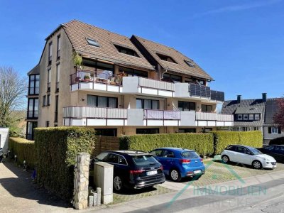 IS-Wermingsen: Gemütliche Dachgeschosswohnung mit großem Balkon in Süd-Lage